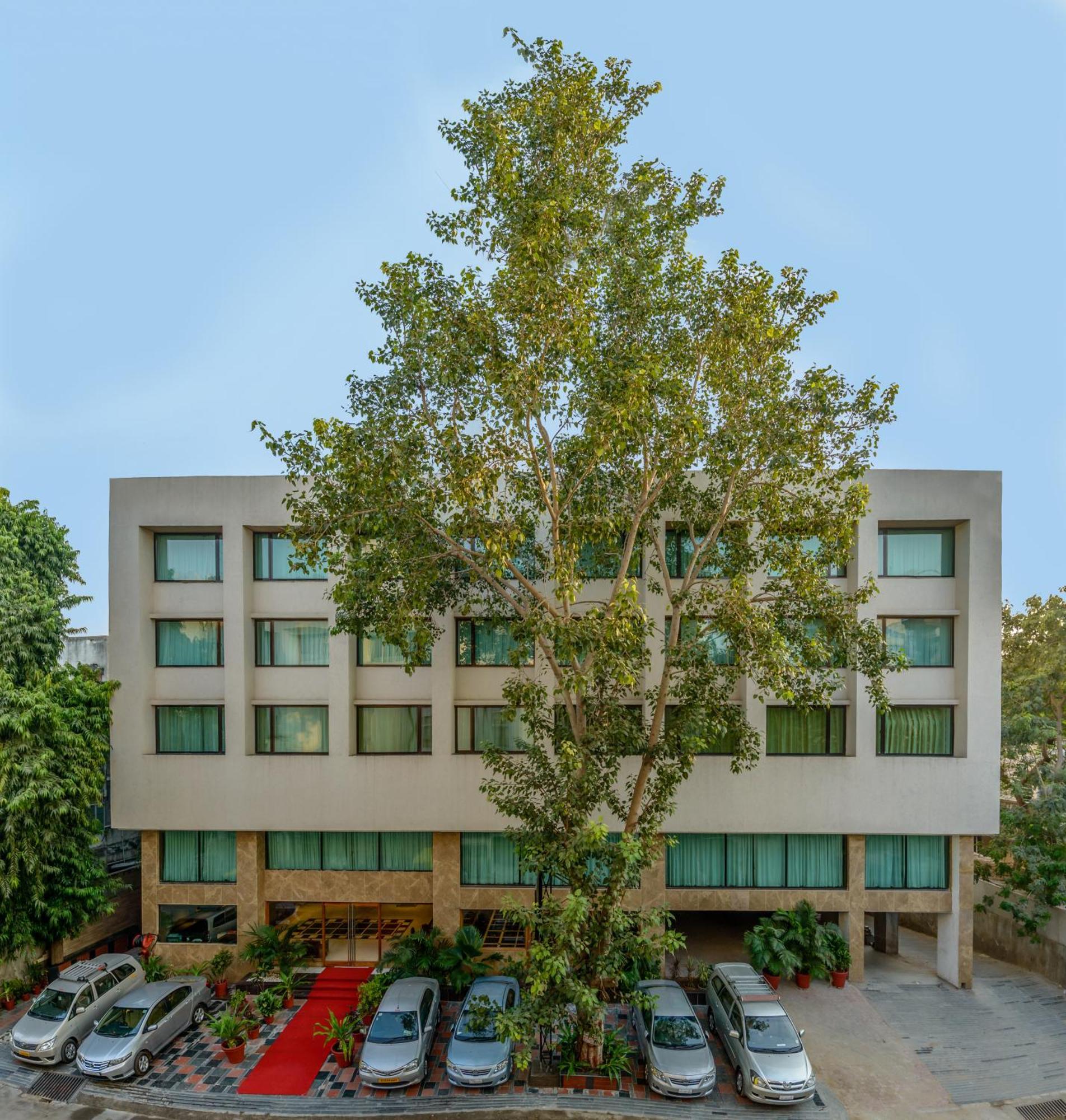 เดอะ เพรสซิเดนท์ - อะ บูทิก โฮเต็ล Hotel อาเมดาบัด ภายนอก รูปภาพ