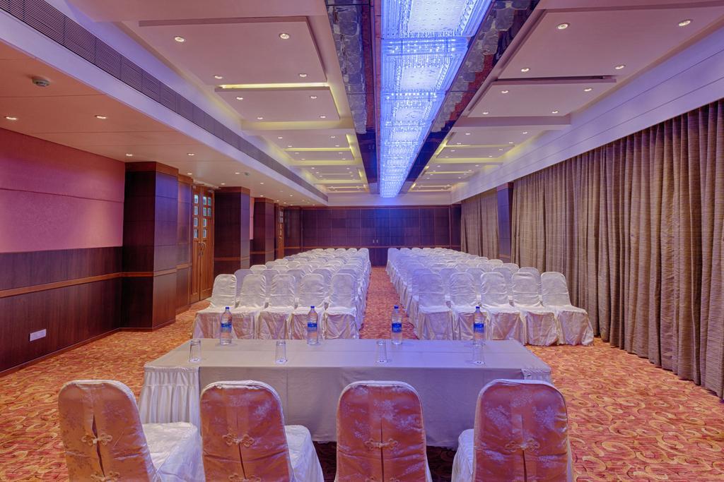 เดอะ เพรสซิเดนท์ - อะ บูทิก โฮเต็ล Hotel อาเมดาบัด ภายนอก รูปภาพ