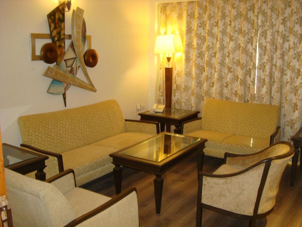 เดอะ เพรสซิเดนท์ - อะ บูทิก โฮเต็ล Hotel อาเมดาบัด ภายนอก รูปภาพ