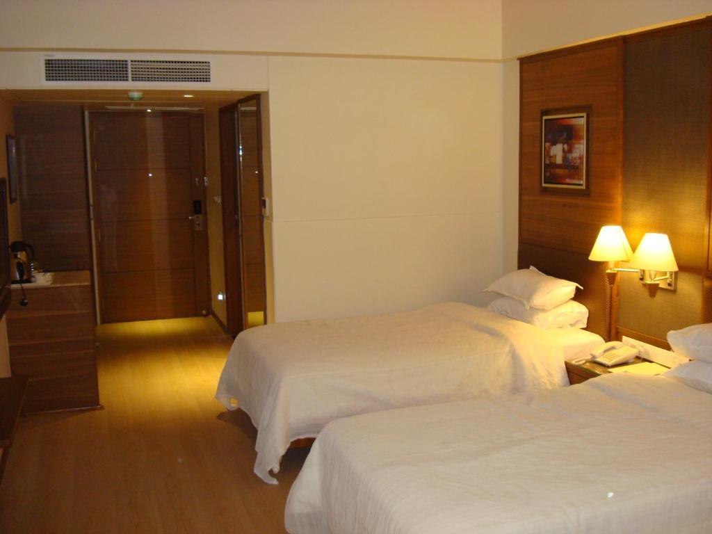 เดอะ เพรสซิเดนท์ - อะ บูทิก โฮเต็ล Hotel อาเมดาบัด ภายนอก รูปภาพ